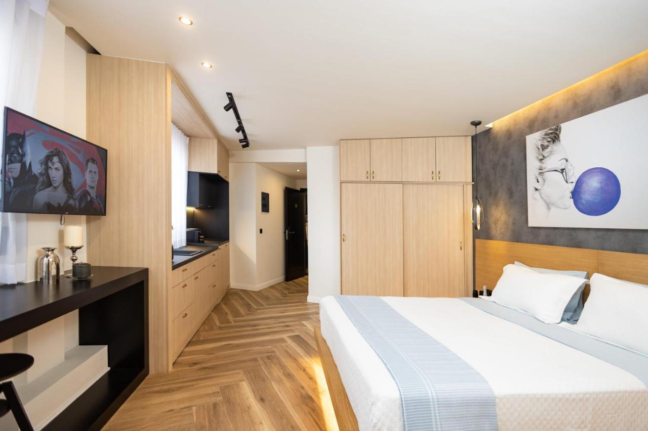 Triple A - Prime Location - Between Monastiraki & Syntagma Square-Free Parking! Афіни Екстер'єр фото