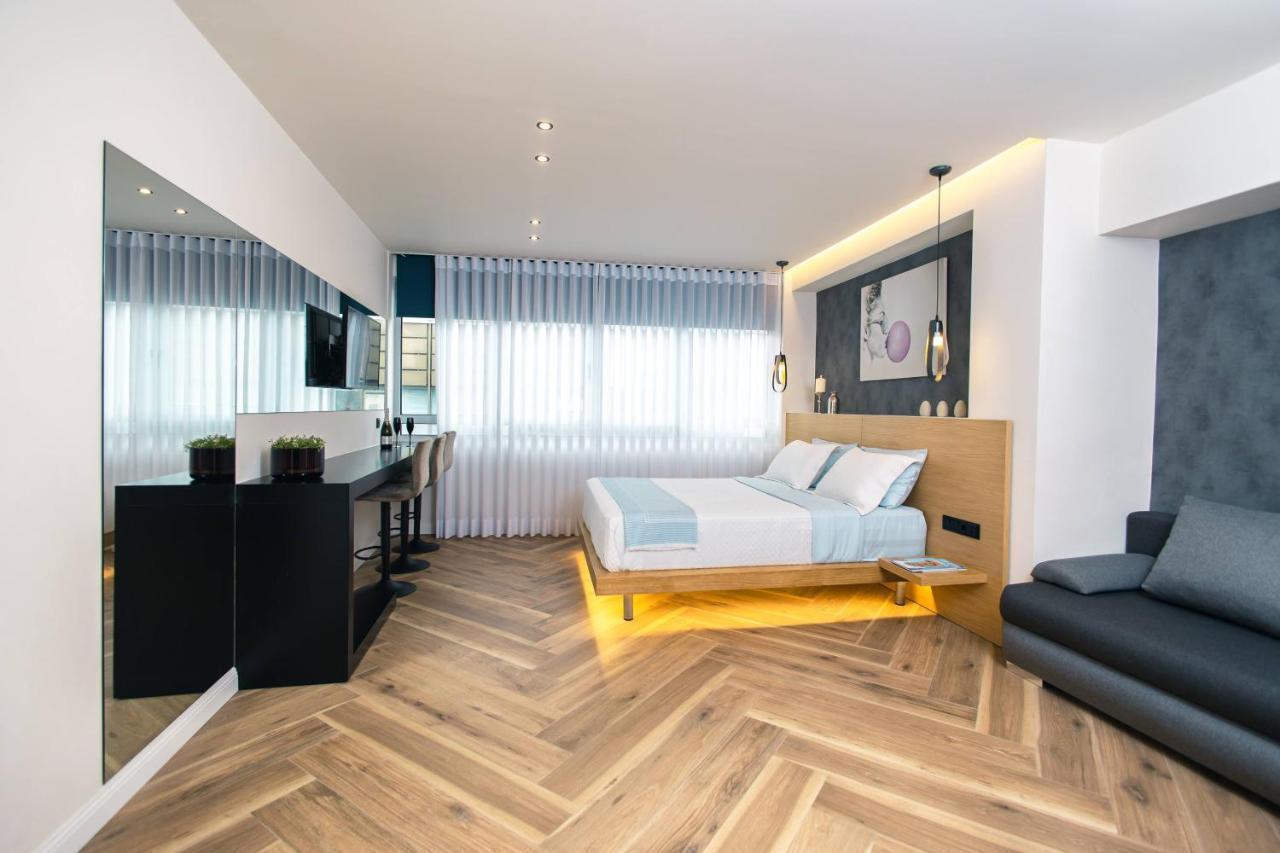 Triple A - Prime Location - Between Monastiraki & Syntagma Square-Free Parking! Афіни Екстер'єр фото