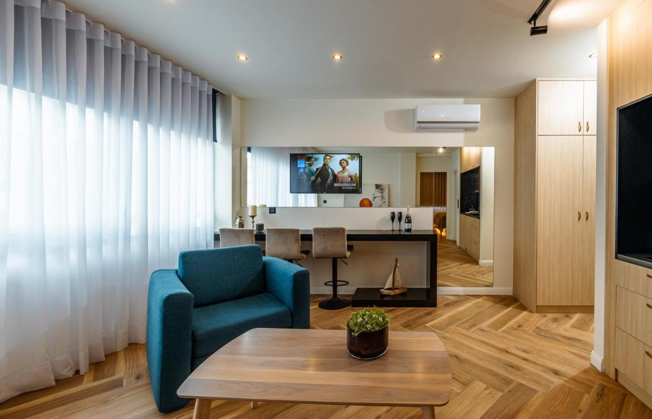Triple A - Prime Location - Between Monastiraki & Syntagma Square-Free Parking! Афіни Екстер'єр фото